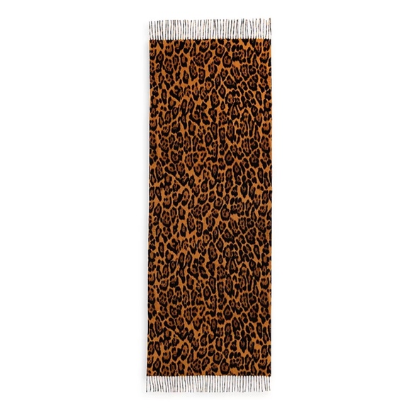 NEW Bloomingdale's Leopard Scarf - Picture 1 of 2